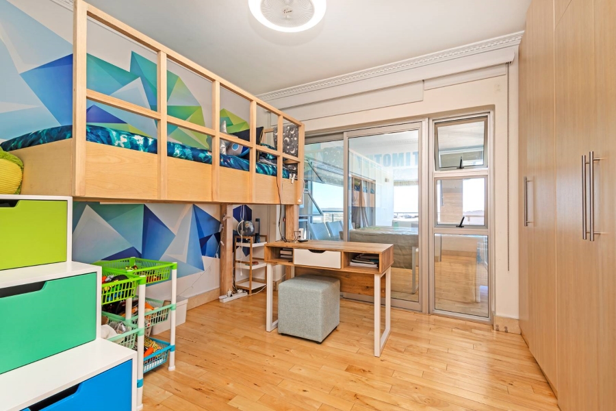 6 Bedroom Property for Sale in Baronetcy Estate Western Cape